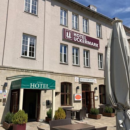 Hotel Uckermark เพรนซ์เลา ภายนอก รูปภาพ