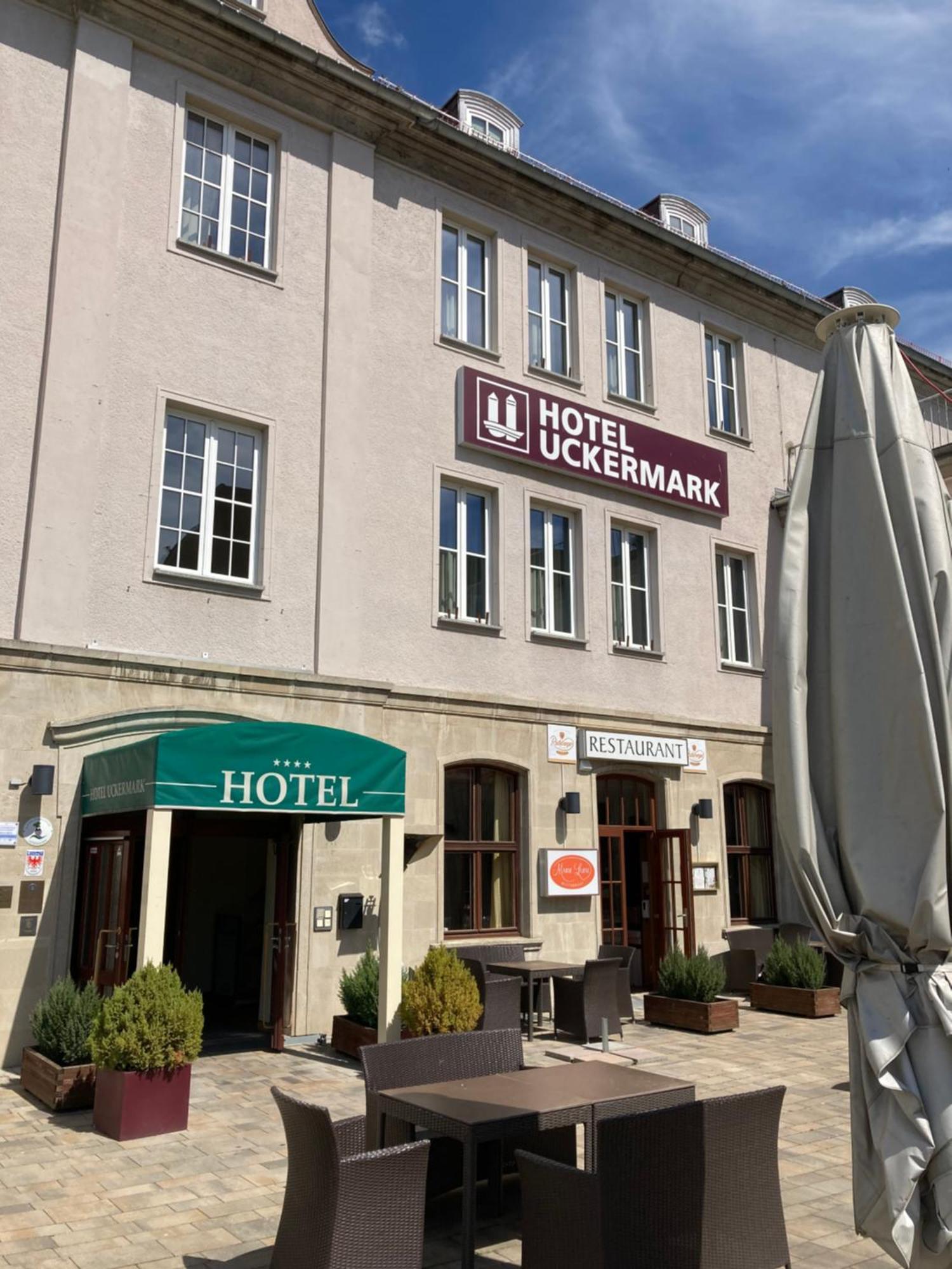 Hotel Uckermark เพรนซ์เลา ภายนอก รูปภาพ